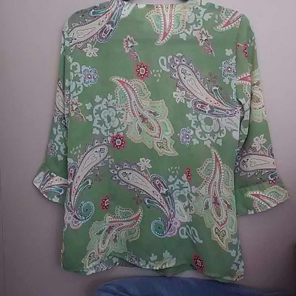 Kathy Che button down top - Picture 4 of 4
